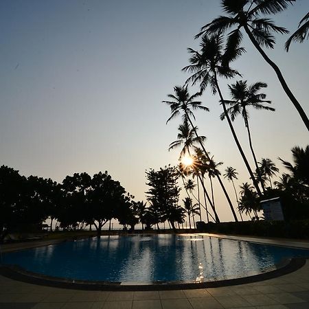 Laya Beach Otel Wadduwa Dış mekan fotoğraf