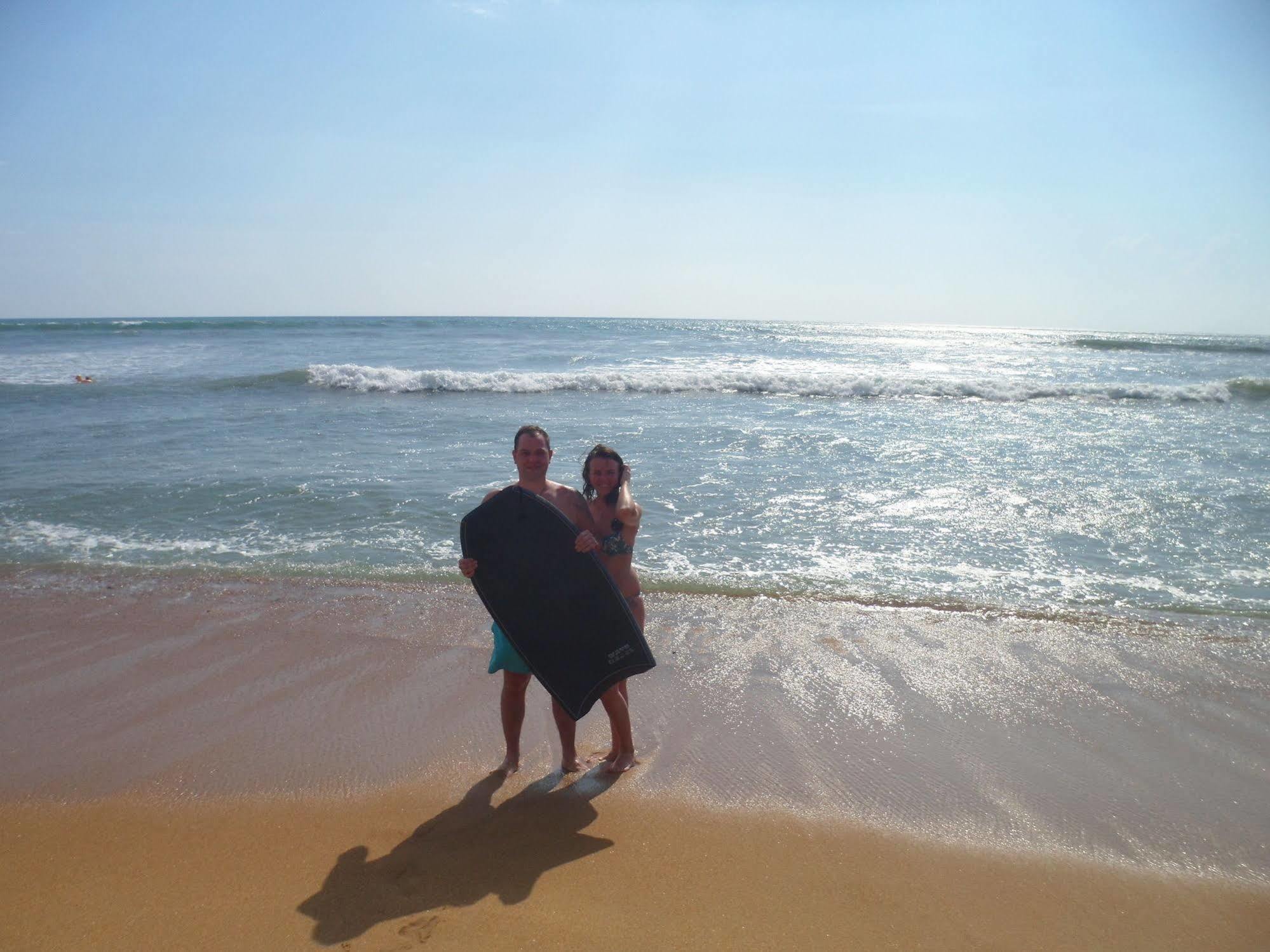 Laya Beach Otel Wadduwa Dış mekan fotoğraf